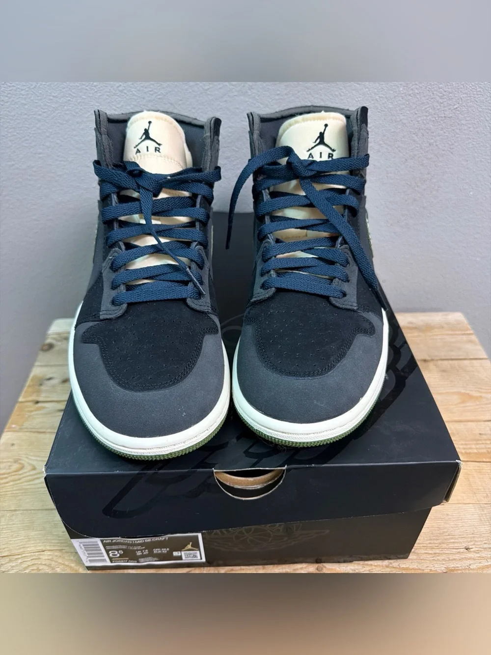 Jordan Men’s Mid-Top Sneakers in Black and Olive Green NEW